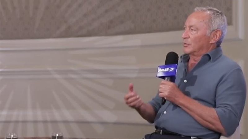 سميح ساويرس يحدد استراتيجية الاستثمار الناجح: رؤية طويلة الأجل وتجنب المزاحمة
