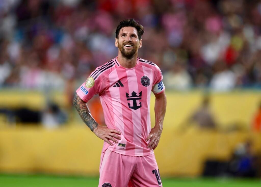 بإشادة نادرة من ميسي: نيكو باز يتألق في كومو الإيطالي وريال مدريد يترقب عودته