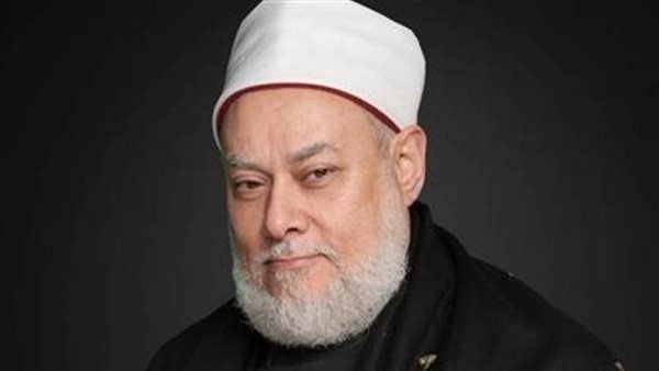 هل مرطب الشفايف يفطر في نهار رمضان؟.. علي جمعة يجيب